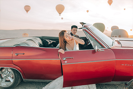 Cappadocia Vintage Car Pre-Wedding Hot Air Balloons