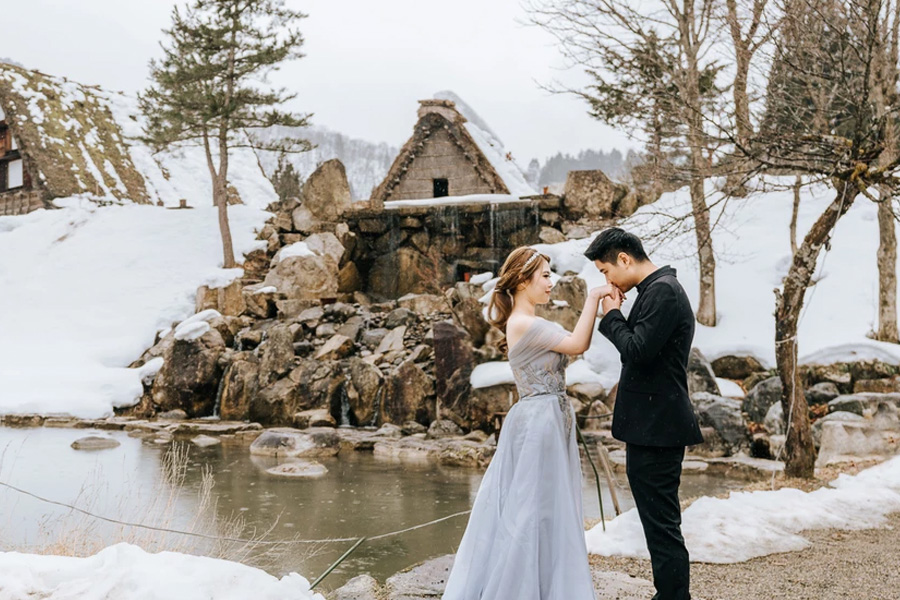 Shirakawa-go Traditional House Pre-Wedding Photoshoot