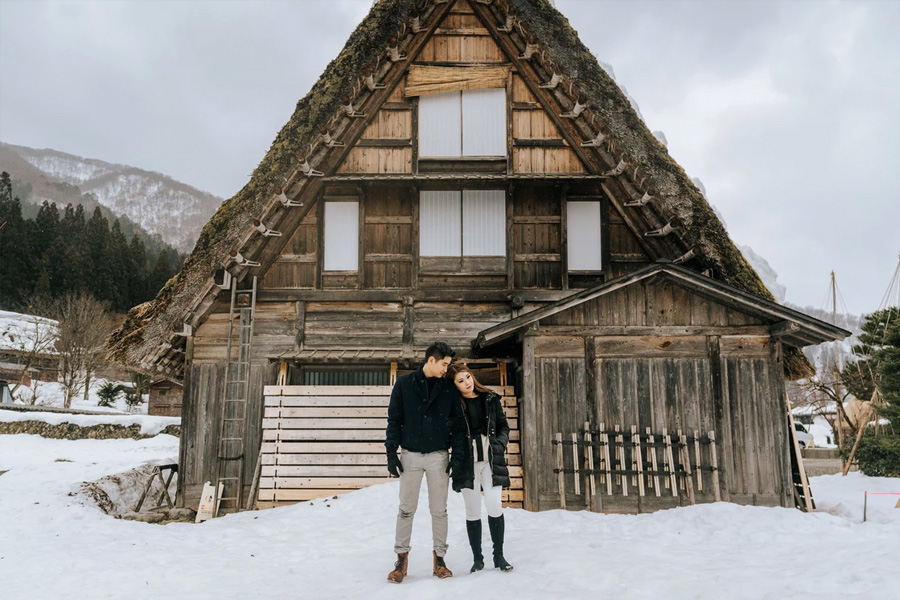 Shirakawa-go Winter Casual Photoshoot