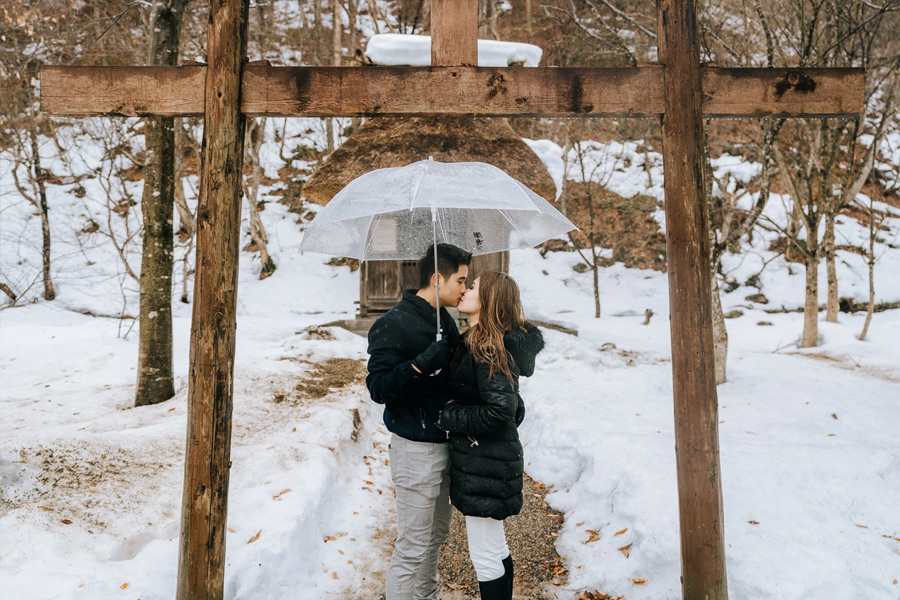 Shirakawa-go Winter Casual Photoshoot