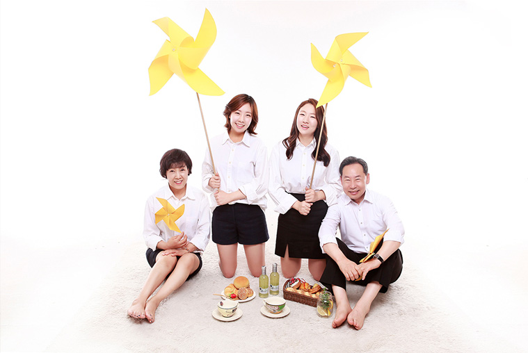 Korean Studio Photoshoot with Family